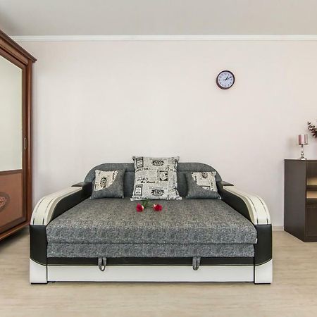 Super View, Luxury Apartment Near Chernihiv Metro. Kiev Eksteriør billede