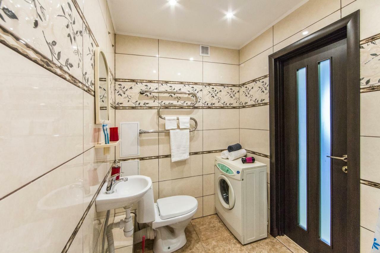 Super View, Luxury Apartment Near Chernihiv Metro. Kiev Eksteriør billede