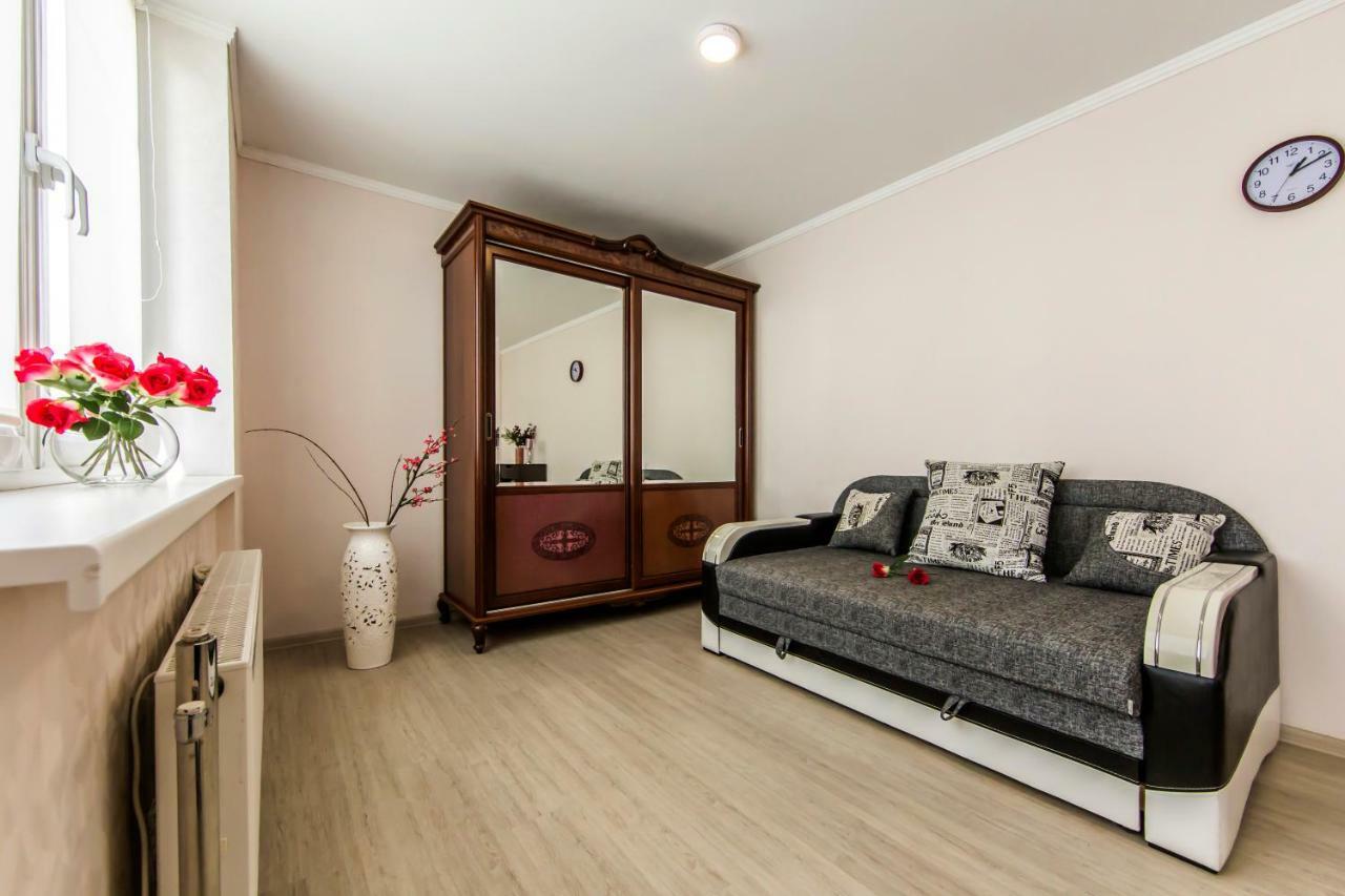 Super View, Luxury Apartment Near Chernihiv Metro. Kiev Eksteriør billede